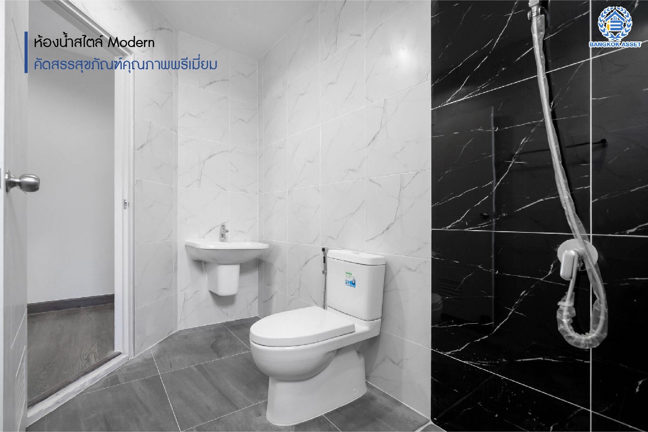 คฤหาสน์ตกแต่งใหม่ ดีไซน์สุด Luxury ม.กฤษดานคร18 บรมราชชนนี หลังมุม เนื้อที่ 77 ตร.ว. บนพื้นที่ใช้สอยมากถึง 320 ตร.ม. อีกระดับของฟังก์ชัน 6 ห้องนอน 2 ห้องน้ำ 1 ห้องอเนกประสงค์ จอดรถได้ 2 คัน บรรยากาศสุด Private บนทำเลศักยภาพเชื่อมต่อหลายเส้นทาง ใกล้เซ็นทรัลปิ่นเกล้า ม.มหิดล , ทางด่วน "กาญจนาภิเษก"...